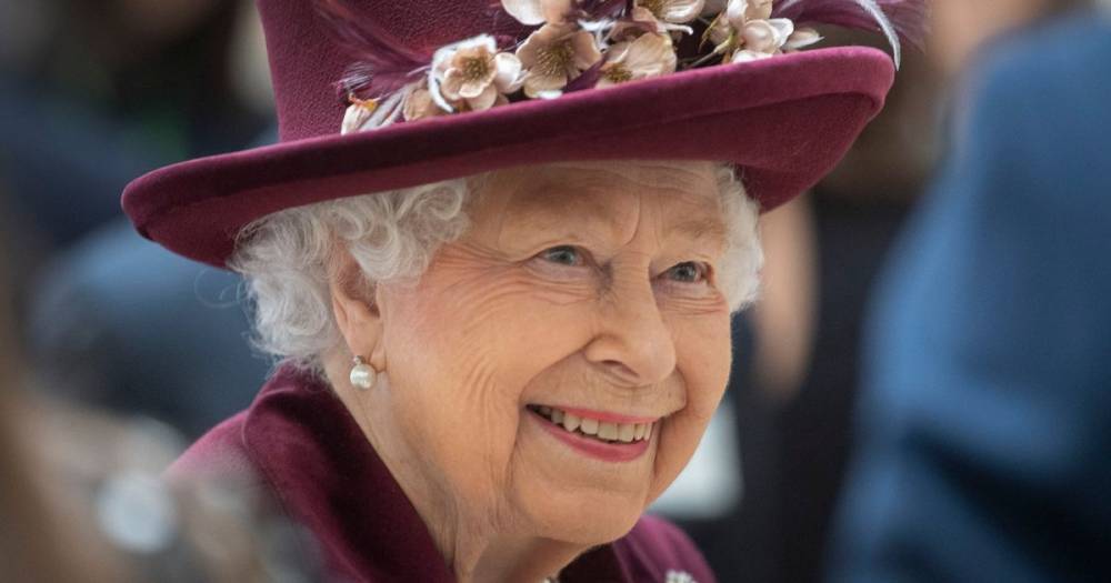 The Queen sends another touching message to health workers to mark World Health Day - www.ok.co.uk - city Windsor