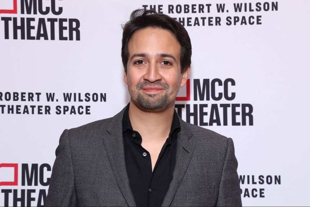 Lin-Manuel Miranda joins hospital staff briefing with message of thanks - www.hollywood.com - New York