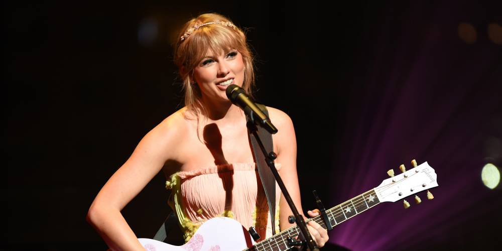 Taylor Swift Sends Longtime Fan $3,000 Amid Coronavirus Pandemic - www.justjared.com - state Connecticut