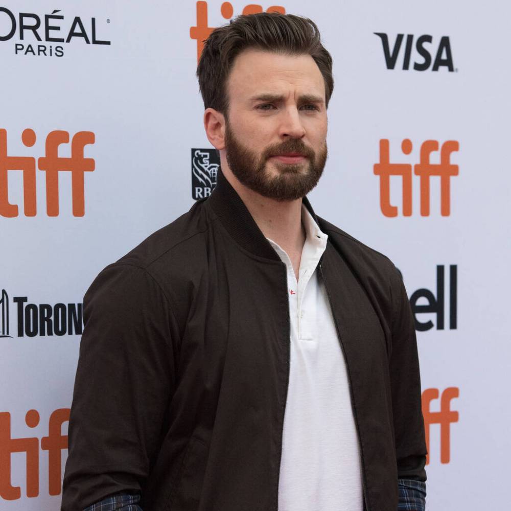 Chris Evans backs off Trump criticism as he prepares to launch political website - www.peoplemagazine.co.za