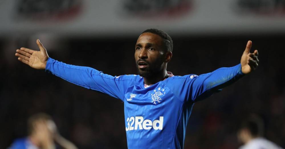 Jermain Defoe shows Rangers love as he takes Ibrox into his home during lockdown training - www.dailyrecord.co.uk