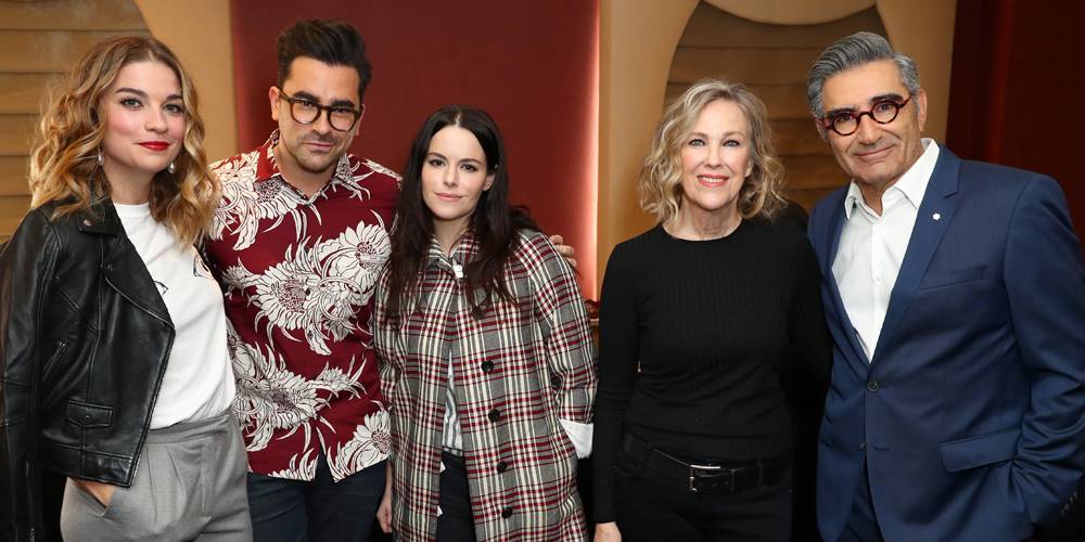 Dan Levy & 'Schitt's Creek' Cast Raise Tons of Money For Food Banks Ahead of Series Finale - www.justjared.com - Canada - county Banks