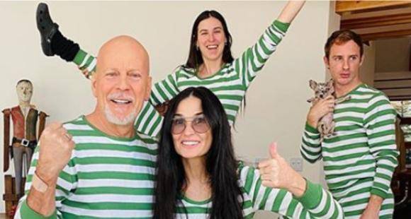 Bruce Willis reunites with ex wife Demi Moore and daughter to practice social distancing together - www.pinkvilla.com