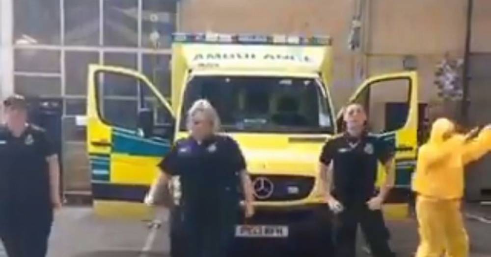 The brilliant moment Greater Manchester ambulance staff took on a viral dance challenge - www.manchestereveningnews.co.uk - Manchester - county Oldham