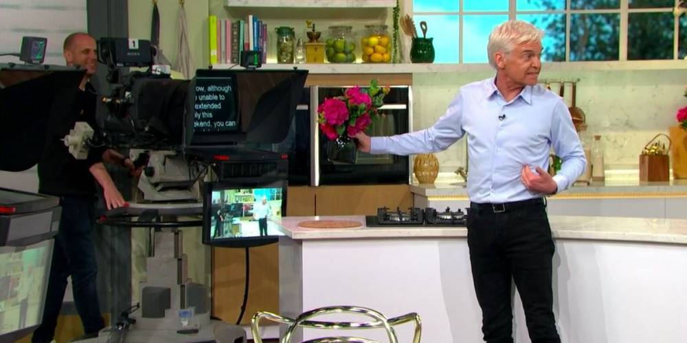 This Morning's Phillip Schofield gets angry with producers on-air after his view is blocked - www.digitalspy.com