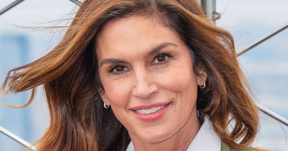 Cindy Crawford: My Sisters Called My Beauty Mark ‘Ugly’ Growing Up - www.usmagazine.com
