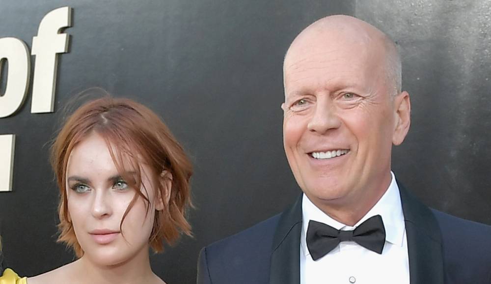 Bruce Willis Shaves Daughter Tallulah's Head in Quarantine - www.justjared.com