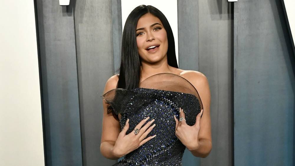 Kylie Jenner Maintains Her Youngest Self-Made Billionaire Title From 'Forbes' for Second Year - www.etonline.com