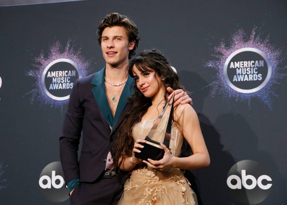 Camila Cabello And Shawn Mendes Virtually Surprise Fans In Hospital With Video Chat And Performance - etcanada.com - Columbia