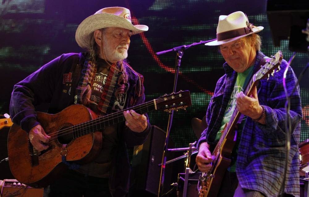 Willie Nelson To Host ‘At Home With Farm Aid’ Virtual Benefit Concert, Featuring Neil Young & More - etcanada.com