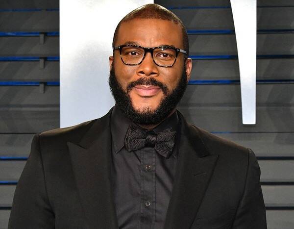 Tyler Perry Buys Groceries for Seniors at Dozens of Supermarkets - www.eonline.com - state Louisiana - Atlanta