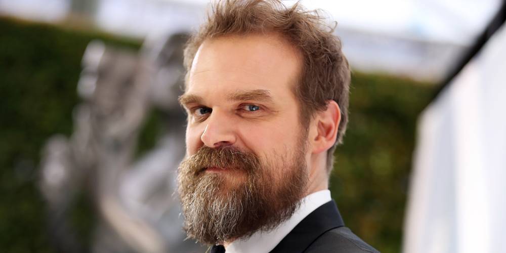 David Harbour Shares Phone Number To Connect & Support Fans Amid Coronavirus Fears & Lockdowns - www.justjared.com