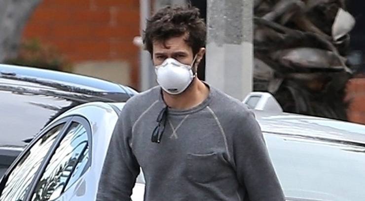 Adam Brody Steps Out After Baby Number Two News - www.justjared.com - Los Angeles