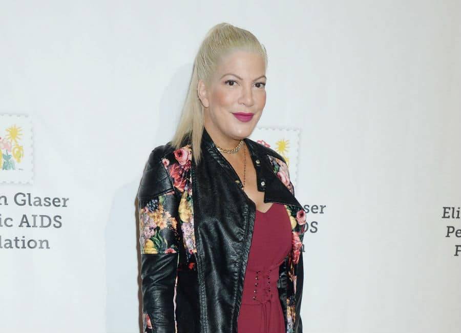 90210 actress Tori Spelling slammed for charging $95 for vitual meet and greets - evoke.ie