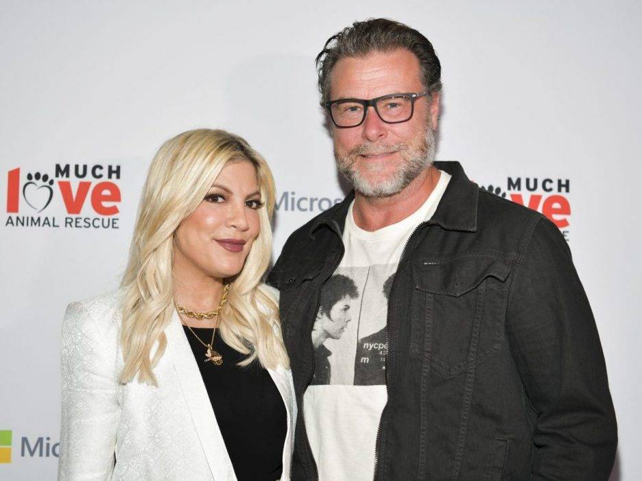 Dean McDermott defends wife Tori Spelling amid meet and greet charge backlash - torontosun.com - USA