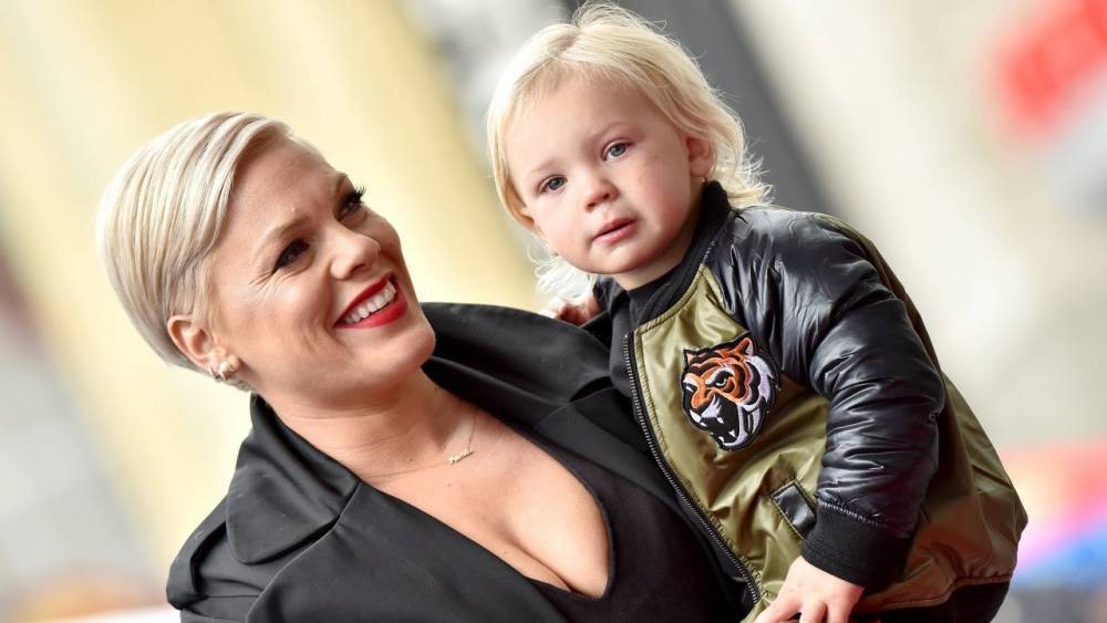 Pink Chokes Back Tears Recalling 'Terrifying' Coronavirus Experience With 3-Year-Old Son Jameson - www.etonline.com