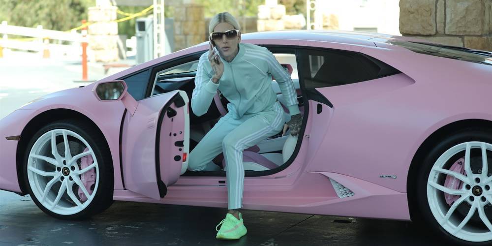Jeffree Star Heads Out to Fill Up His Pink Lamborghini - www.justjared.com
