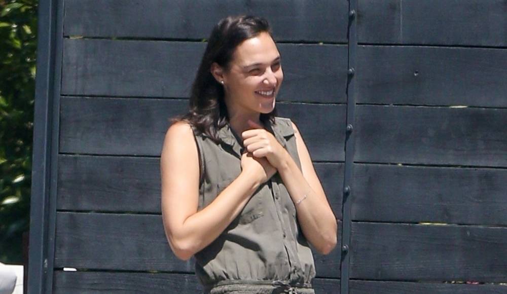 Gal Gadot's Friends Deliver Sweet Treats for Her Birthday! - www.justjared.com - Los Angeles