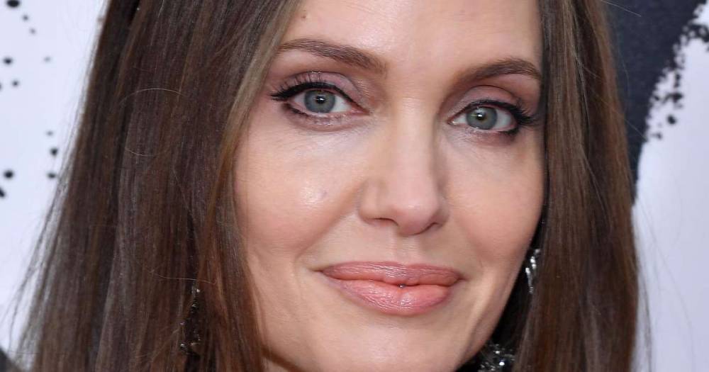 Angelina Jolie says Brad Pitt 'needs to be honest' amid Jennifer Aniston rumours - www.msn.com