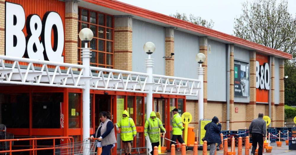 B&Q announces new rules about who can shop as all stores reopen in the UK - www.manchestereveningnews.co.uk - Britain