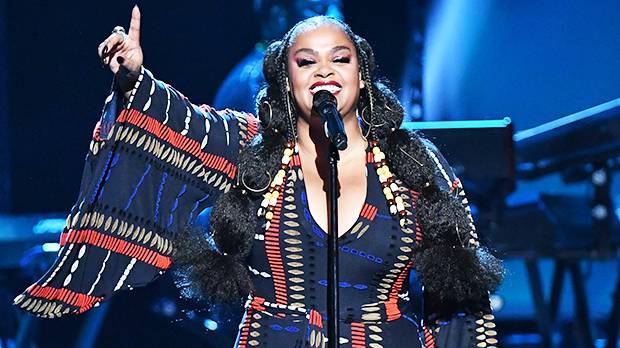 Jill Scott: 5 Things To Know About Singer Facing Off With Erykah Badu In Epic Instagram Battle - hollywoodlife.com