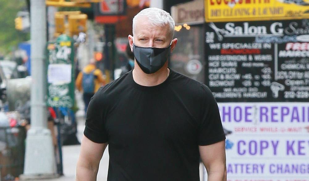 New Dad Anderson Cooper Steps Out After Announcing Son's Birth - www.justjared.com - New York - county Anderson - county Cooper