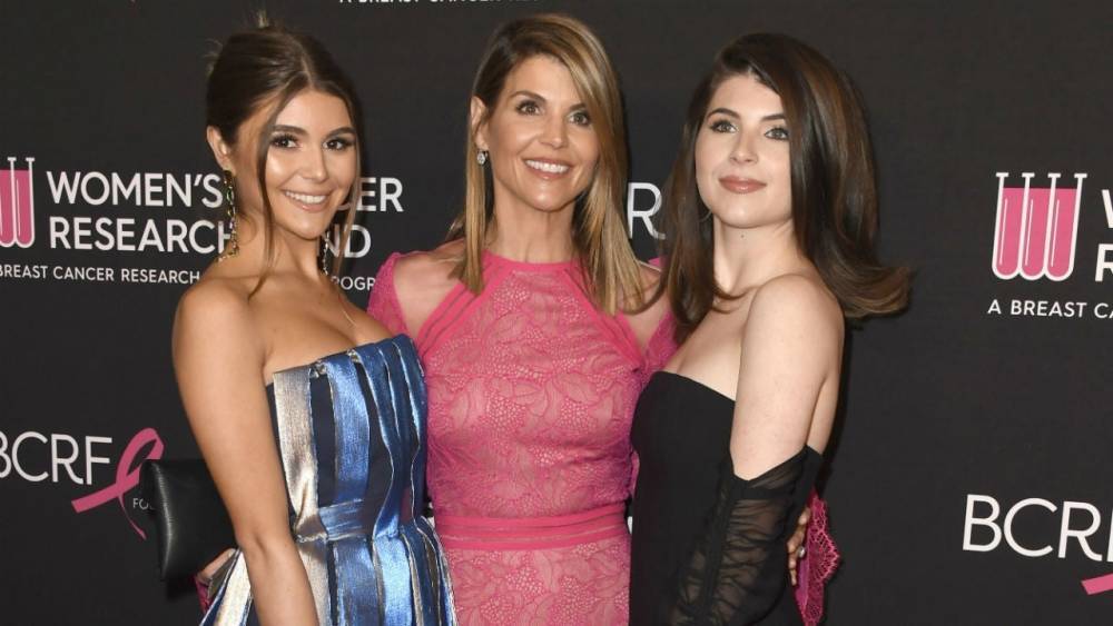 Lori Loughlin's Daughters Bella and Olivia Jade Say They're 'Proud' of Her in Mother's Day Tributes - www.etonline.com