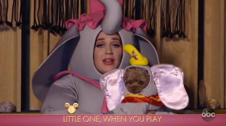 Katy Perry Sings ‘Baby Mine’ To Her Poodle Nugget - etcanada.com - USA
