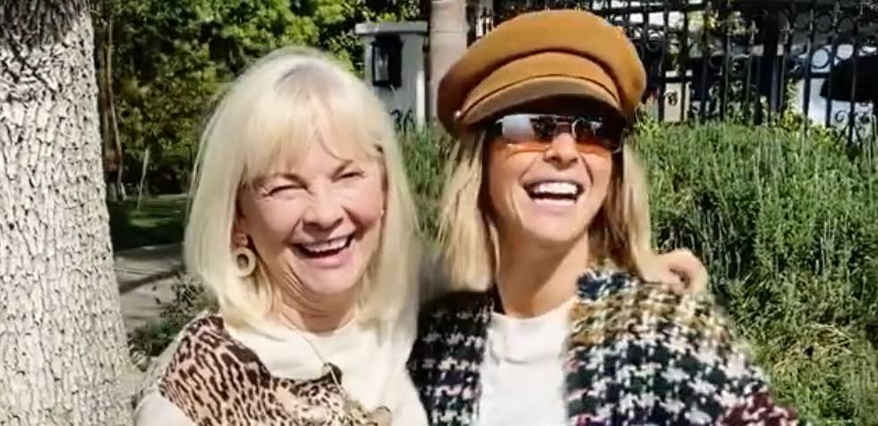 Julianne Hough Surprises Her Mom with New House for Mother's Day - Watch! - www.justjared.com
