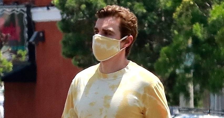 Dave Franco Rocks Tie Dye While Out on Coffee Run - www.justjared.com - Los Angeles