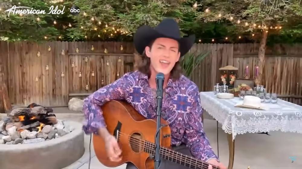 Dillon James Has Katy Perry In Tears With Stunning ‘American Idol’ Mother’s Day Performance - etcanada.com - USA