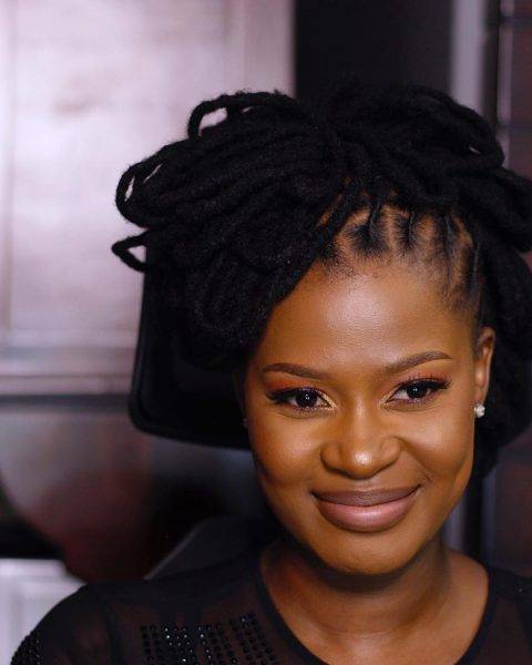 SEE: Zenande Mfenyana confirms pregnancy with maternity shoot! - www.peoplemagazine.co.za
