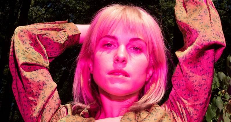 Hayley Williams in pursuit of first solo UK Number 1 album with Petals For Armor - www.officialcharts.com - Britain - county Williams