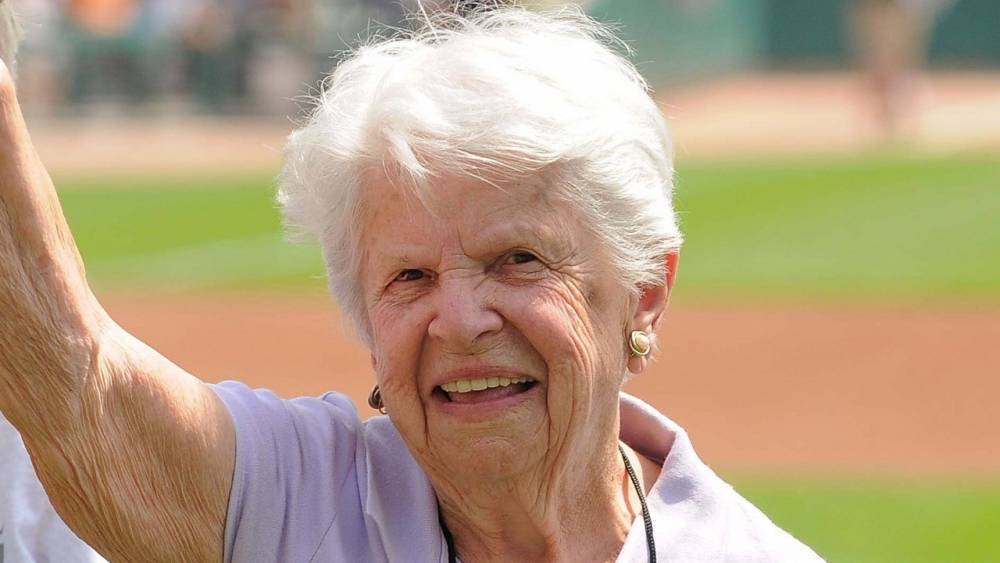 Mary Pratt, Rockford Peaches Pitcher Who Helped Inspire 'A League of Their Own,' Dies at 101 - www.etonline.com - USA - Boston - county Peach - county Pratt