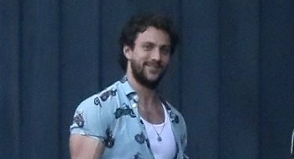 Aaron Taylor-Johnson's Shirt Can Barely Contain His Biceps! - www.justjared.com