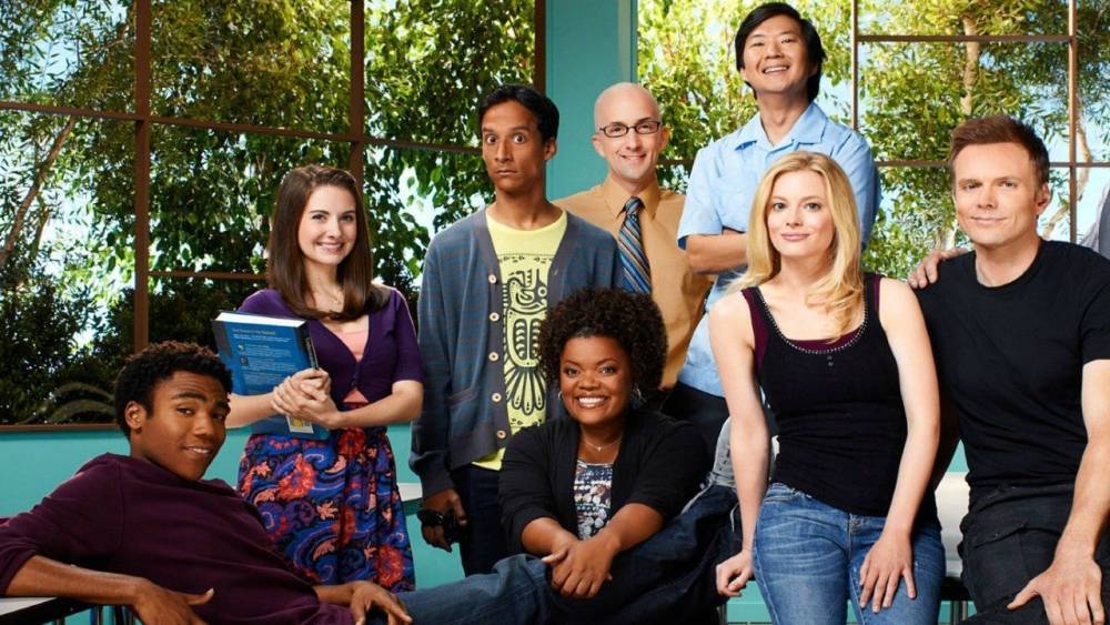 'Community': Dan Harmon Says There Are 'Conversations' About a Movie - www.etonline.com