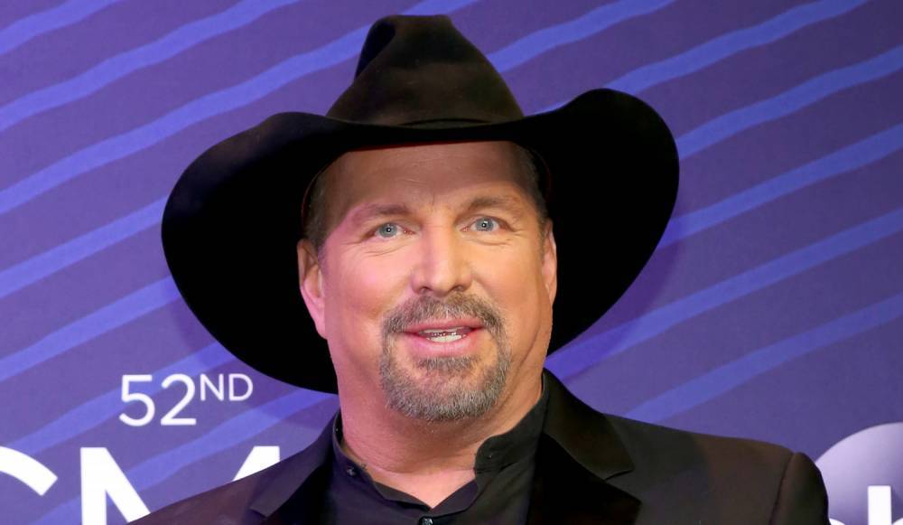 Garth Brooks Surprises Fans By Announcing New Music Is Being Released Tonight! - www.justjared.com
