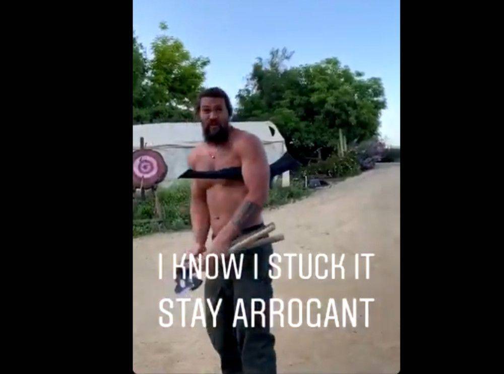 Jason Momoa Shares Shirtless Video Of Him Teaching His Son To Throw Tomahawks And Fans Can’t Handle It - etcanada.com