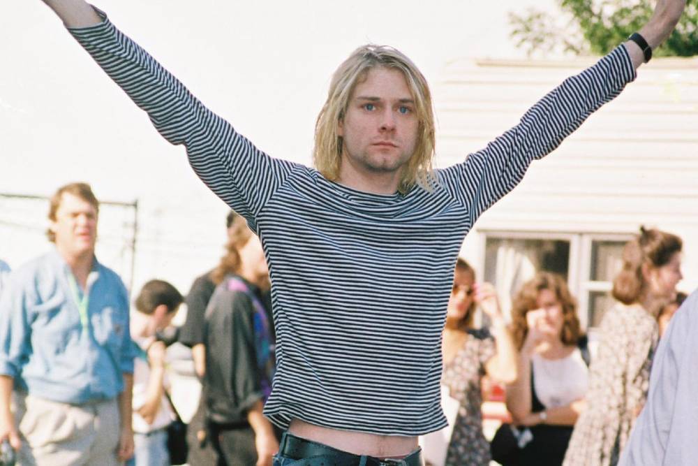 The Kurt Cobain guitar daughter lost in divorce up for auction - www.hollywood.com - France