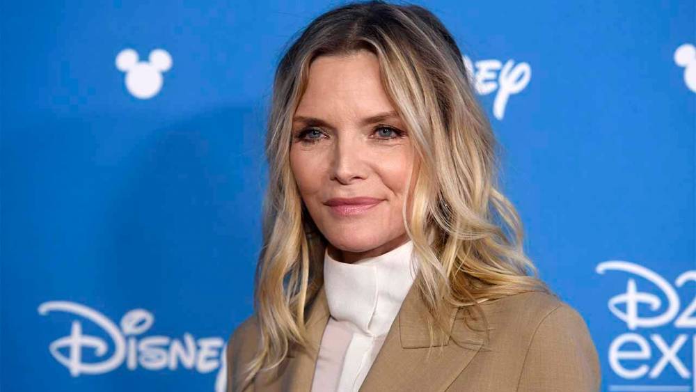 Michelle Pfeiffer shares makeup-free selfie in quarantine, asks: 'Is it over yet?' - www.foxnews.com