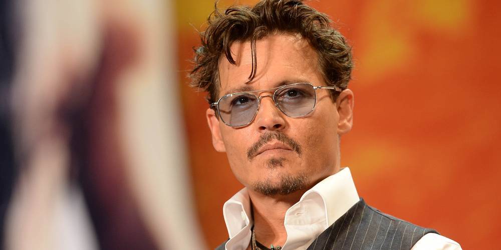 Johnny Depp Accuses UK Tabloids of Hacking His Phone - www.justjared.com - Britain