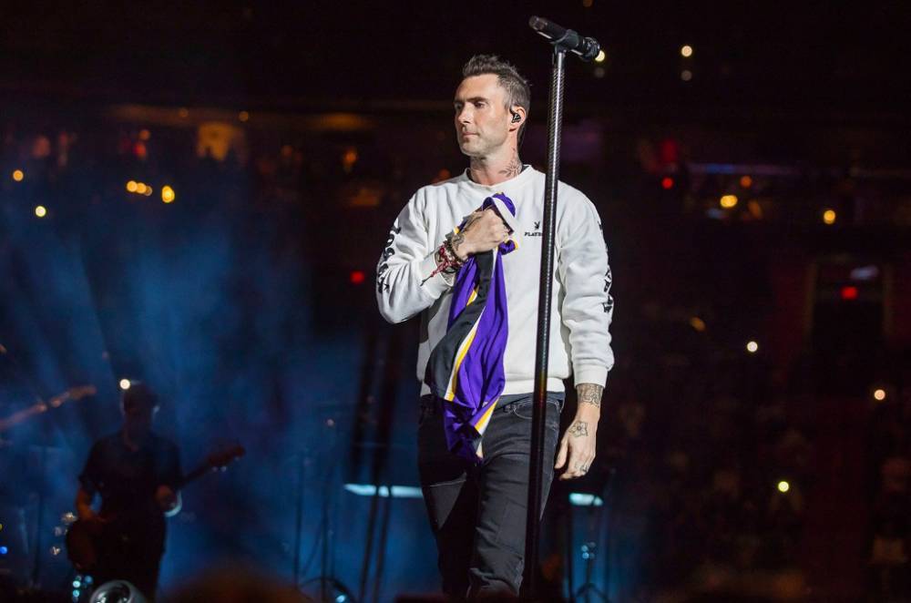 Maroon 5’s Adam Levine Pays Tribute to Kobe Bryant With ‘Memories’ Performance - www.billboard.com - Jersey