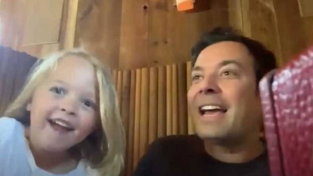 Jimmy Fallon's Daughters Winnie and Franny Are All Giggles as They Hijack 'Tonight Show' Interview - www.etonline.com