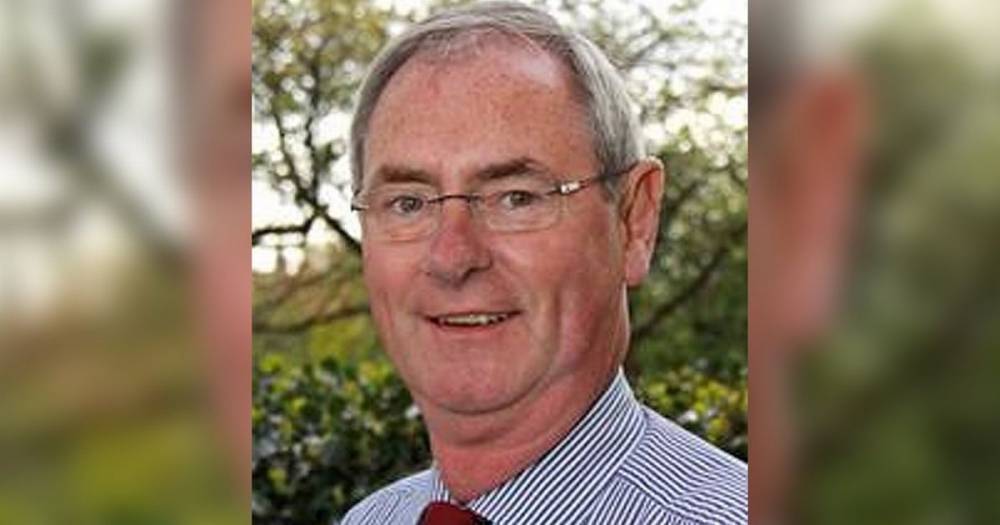Bury council leader to step down after less than a year in charge - www.manchestereveningnews.co.uk