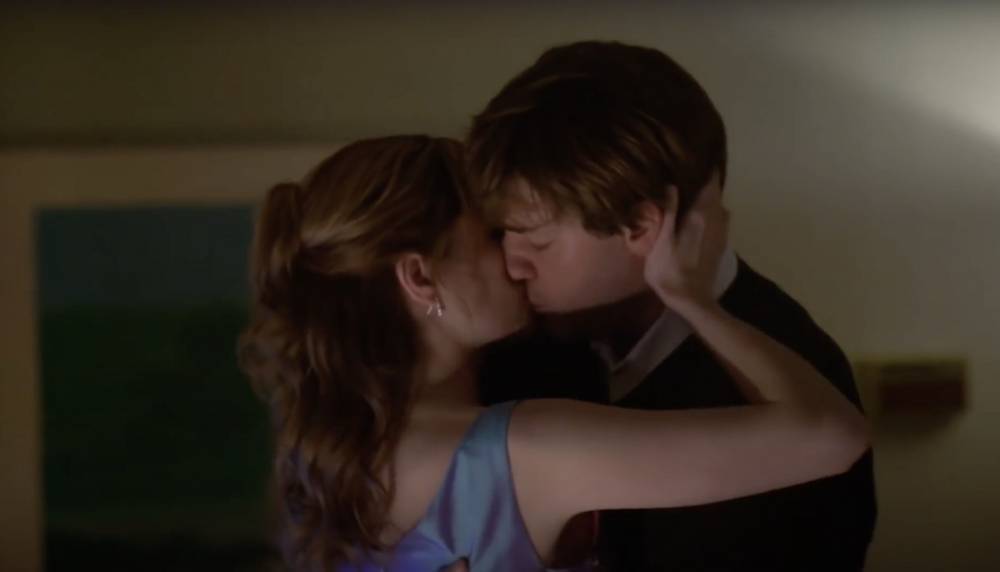 John Krasinski And Jenna Fischer Remember Jim & Pam’s ‘Perfect’ First Kiss On ‘The Office’ - etcanada.com