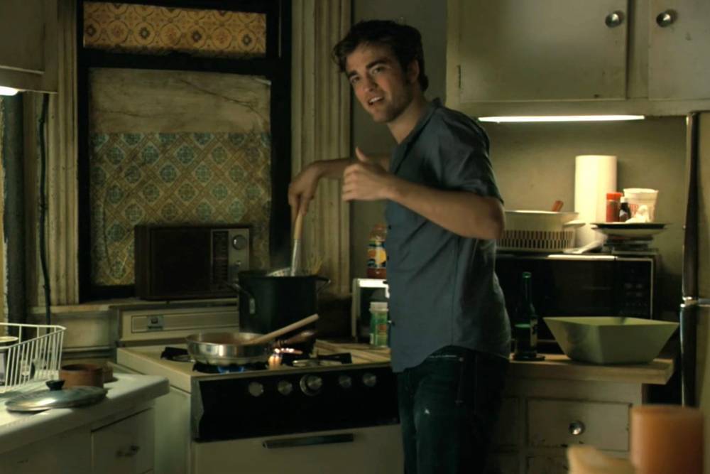 Robert Pattinson’s nasty microwave pasta inspires equally unhinged memes - nypost.com