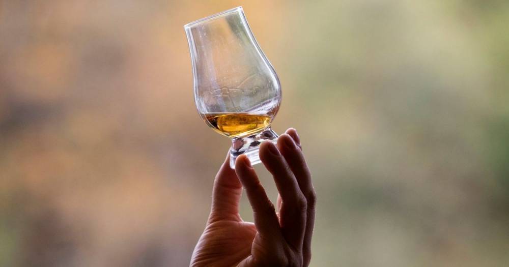 A beginner's guide to kick-starting your whisky journey ahead of World Whisky Day - www.dailyrecord.co.uk - Scotland - county Bell