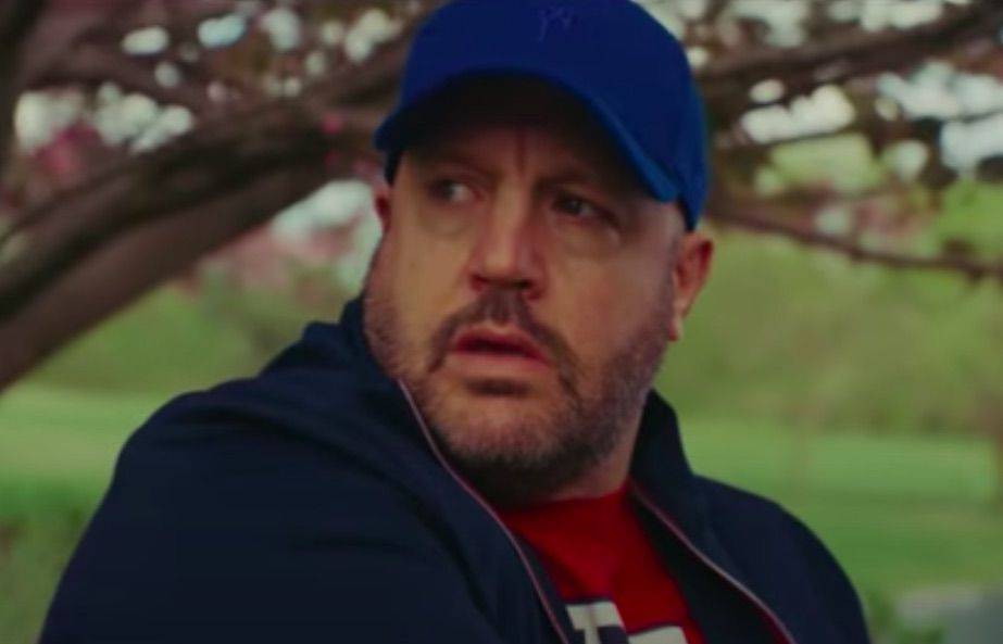 Kevin James Pokes Fun At Over-The-Top Social Distancing Watchdogs In Hilarious Video - etcanada.com
