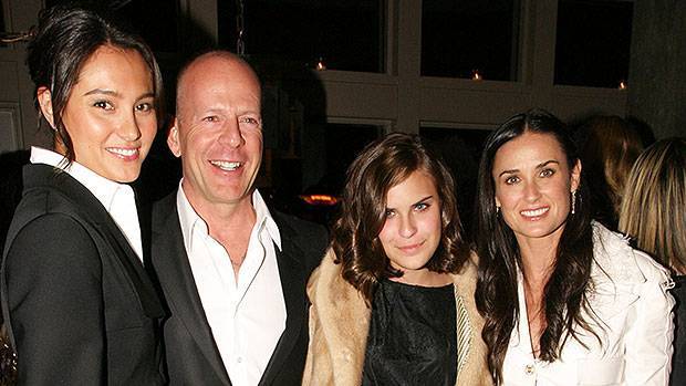 Bruce Willis Poses For Blended Family Photo With Current Wife Emma, Ex Demi Moore All Their Kids - hollywoodlife.com - state Idaho