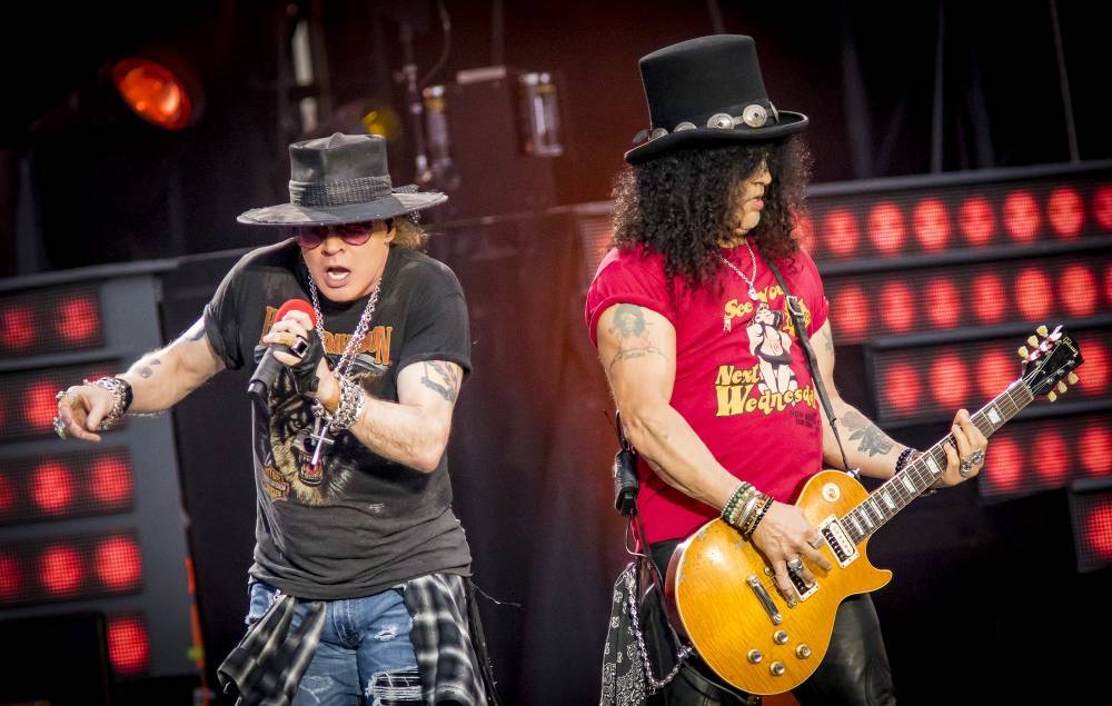 Guns N’ Roses criticise Donald Trump with “Live N’ Let Die” t-shirt - www.nme.com